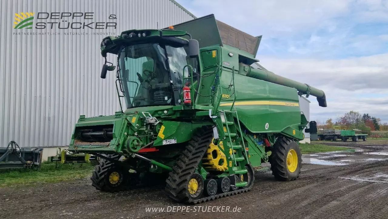 John Deere T 670 Combine harvester €439,000
