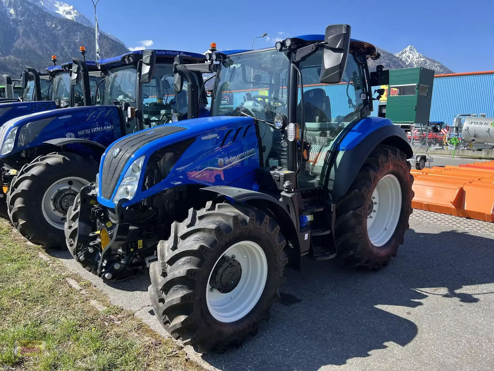 E-FARM: New Holland T5.120 - Trattore - id TH8S4UD - Anno di costruzione: 2025 - Ore: 5,Potenza del motore: 120,Austria