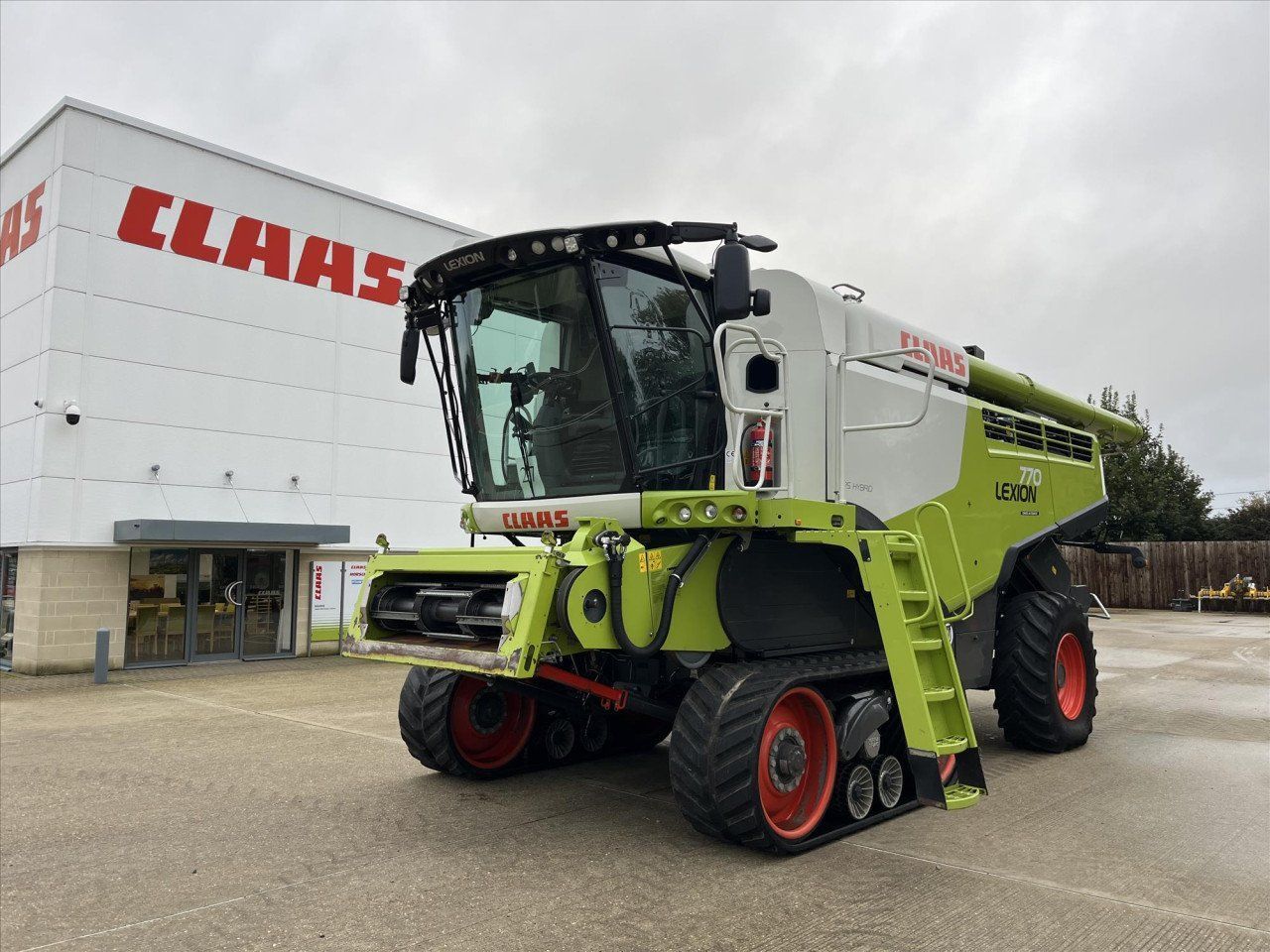 E-FARM: Claas Lexion 770 - Kombajn zbożowy - id PR6FSSP - 259 419 € - Rok produkcji: 2019 - Motogodziny: 2111,Zjednoczone Królestwo