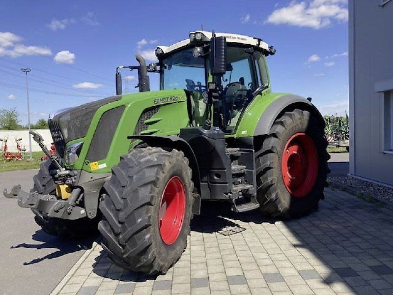 E-FARM: Fendt 826 Vario ProfiPlus - Tracteur - id QRSWALE - 97 000 € - Année: 2018 - Lecture du nombre d'heure: 6 297,Puissance du moteur (chevaux): 260,Allemagne