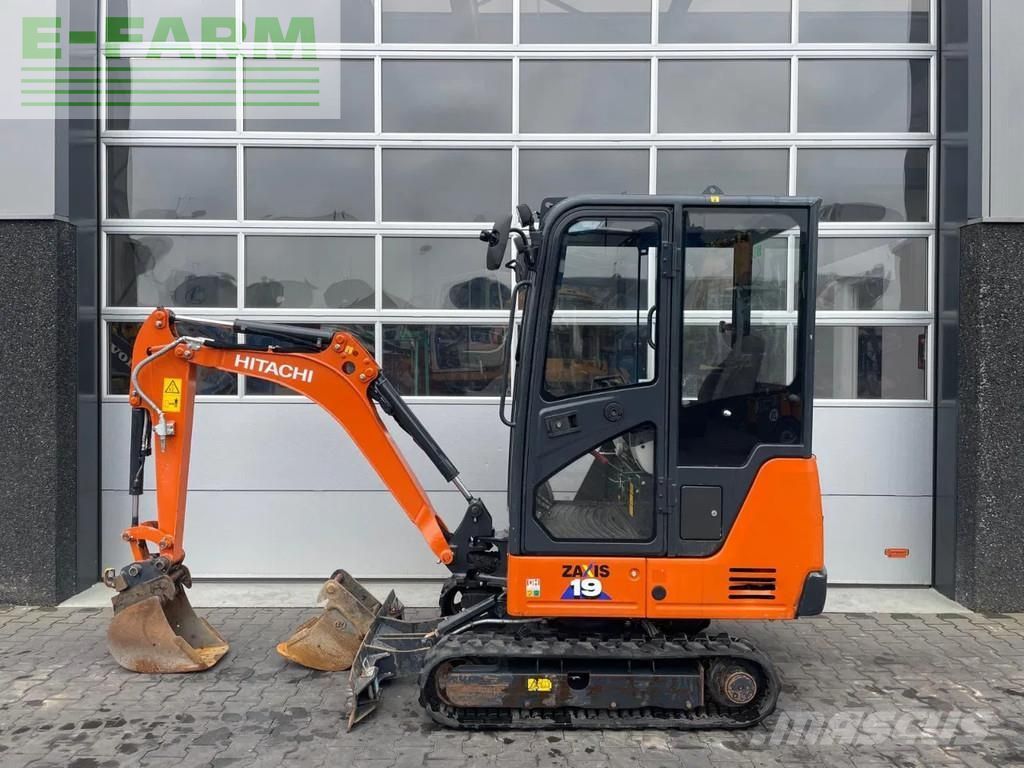 Hitachi zx19-6 Mini excavadora  16.900 €