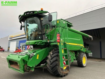 E-FARM: John Deere T 550 - Combine harvester - id QR3SX1M - €105,000 - Year of construction: 2013 - Engine hours: 2,247,France