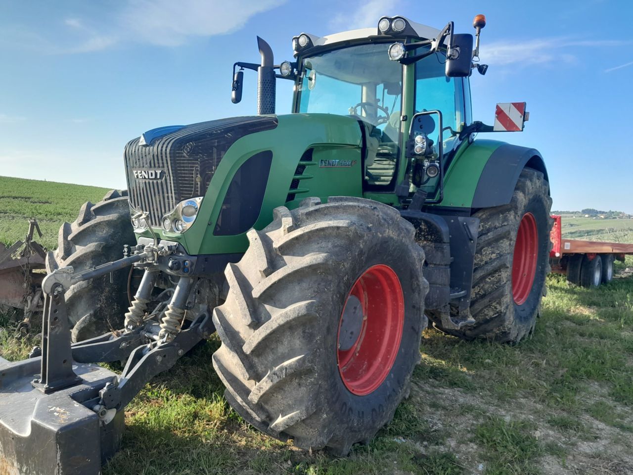 E-FARM: Fendt 930 Vario - Tractor - id LDRCUY8 - €88,000 - Year of construction: 2009 - Engine hours: 9,000,Engine power (HP): 300,Italy
