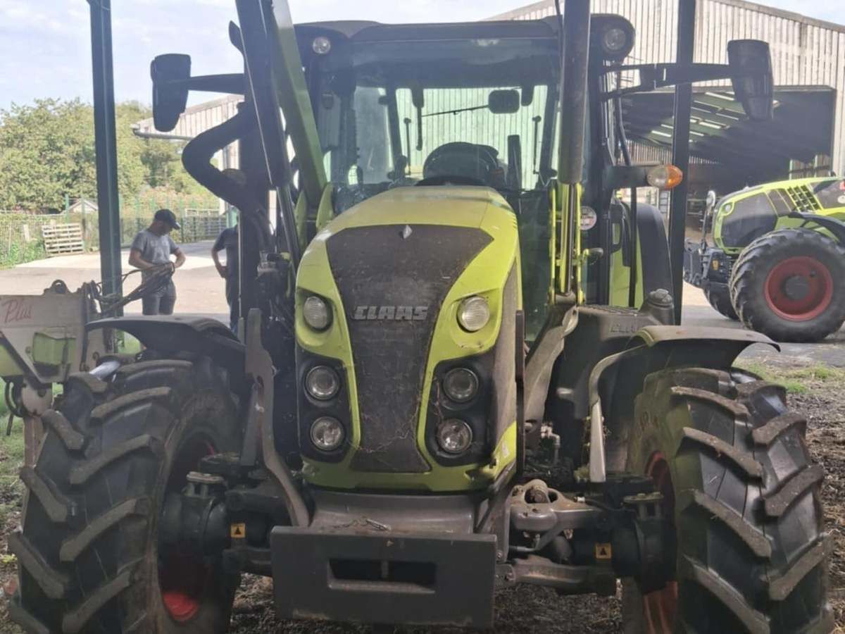 Claas Arion 420 Tractor €56,597