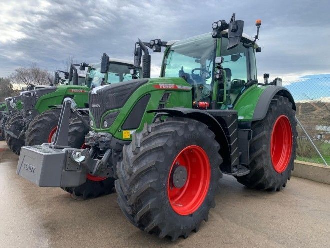 Fendt 722 Vario Tractor €191,000