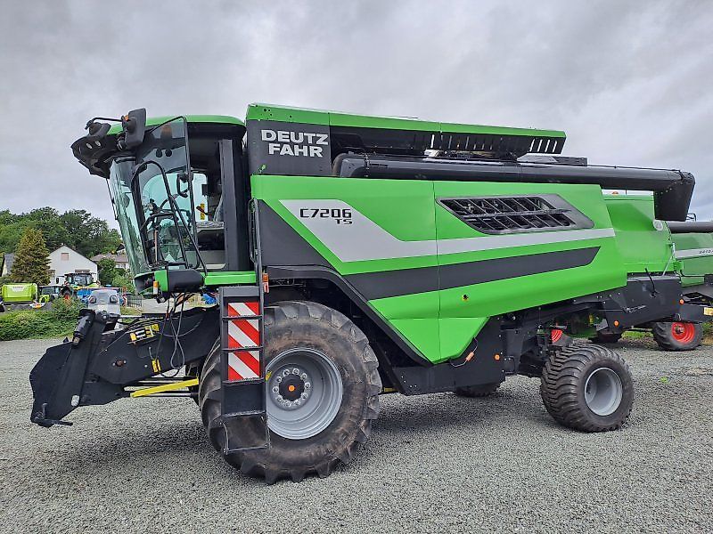 E-FARM: Deutz-Fahr C 7206 TS - Moissoneuse-batteuse - id 32KUDX4 - 149 900 € - Année: 2014 - Lecture du nombre d'heure: 713,Puissance du moteur (chevaux): 334,Allemagne