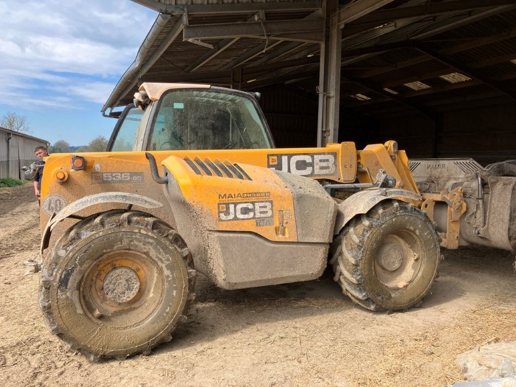 E-FARM: JCB 536-60 - Manipulador telescópico - id JCLVD1G - 41.000 € - Año: 2017 - Horas: 5600,Potencia del motor: 130,Francia