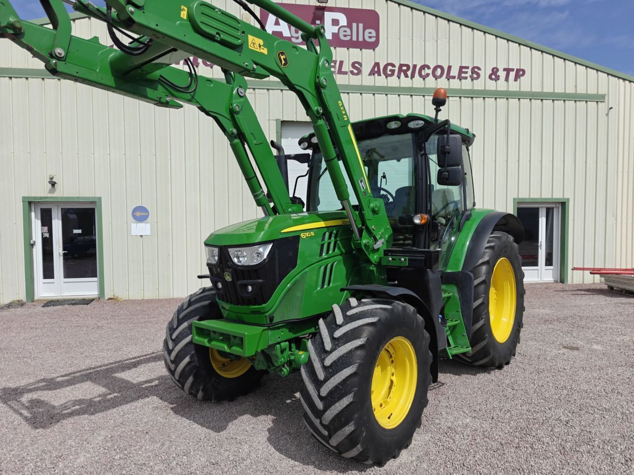 John Deere 6110 R Traktor 55 000 €