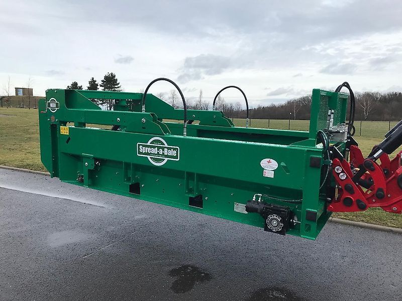 E-FARM: spread-a-bale ballenauflöser midi 2 vr-100 - Feeder other - id CP4CYHB - Year of construction: 2025 - Germany