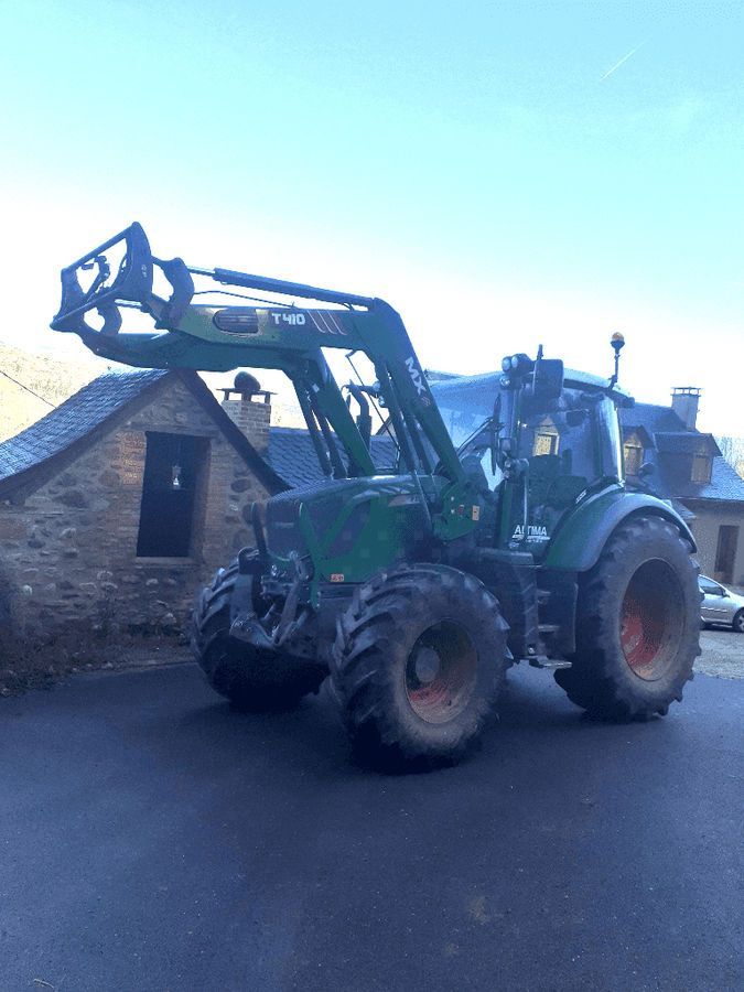 E-FARM: Fendt 310 Vario - Tractor - id J9AN6YR - €84,000 - Year of construction: 2017 - Engine hours: 5,000,Engine power (HP): 100,France