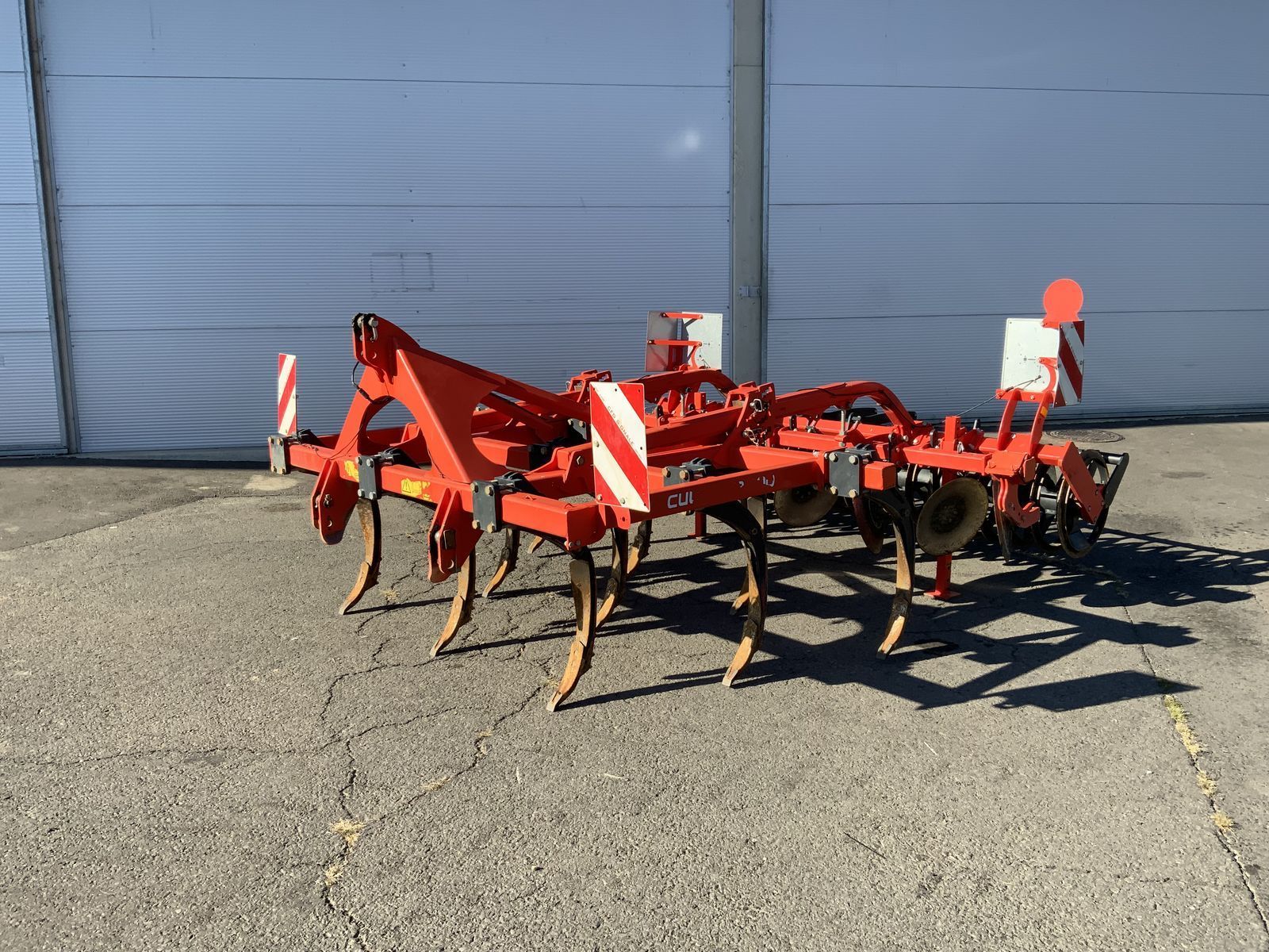 E-FARM: Kuhn Cultimer 300 - Kultivátor - id LVW34RS - 10 500 EUR - Gyártási év: 2013 - Ausztria