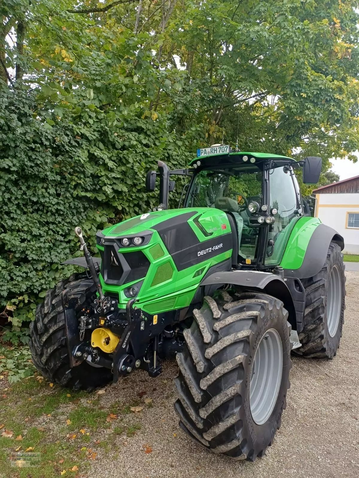 Deutz-Fahr Agrotron 6215 TTV Traktor 81.500 €
