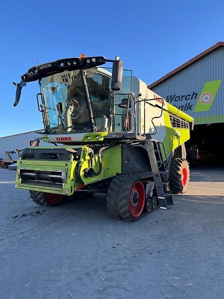 Claas Lexion 8600 Terra Trac Combine harvester €469,000
