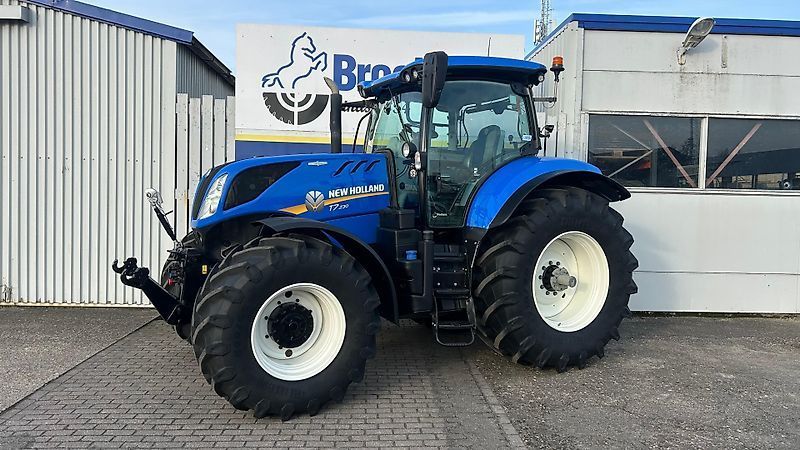 New Holland T7.230 AC Трактор 73 500 €