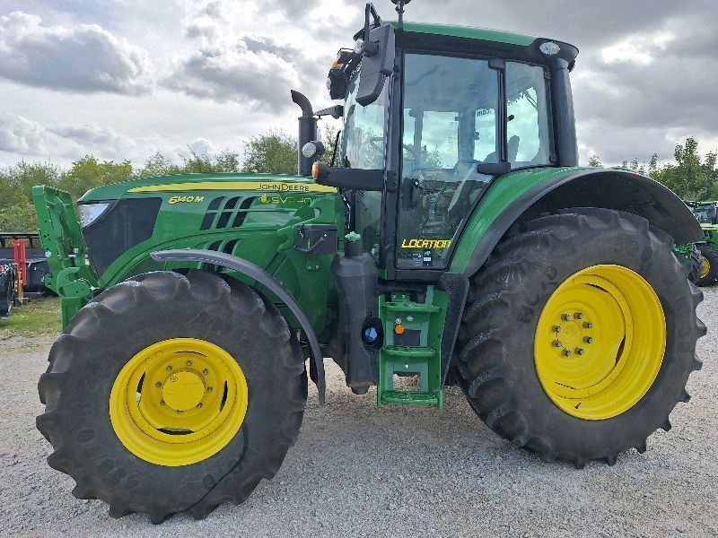 E-FARM: John Deere 6140 M - Τρακτέρ - id 3CPSDTQ - 108.000 € - Χρονία: 2024 - Μετρητής ωρών: 850,Ισχύς κινητήρα: 140,Γαλλία