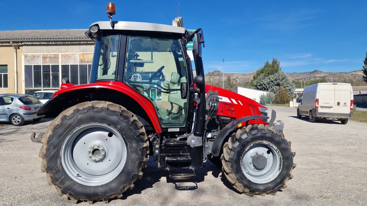 Massey Ferguson 5710 SL Traktor 49 500 €