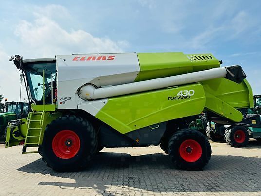 Claas Tucano 430 Kombajn zbożowy 94 034 €