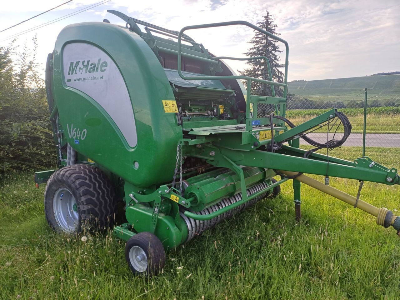 E-FARM: McHale V 640 - Pressa - id CCNHYX9 - Anno di costruzione: 2017 - Francia