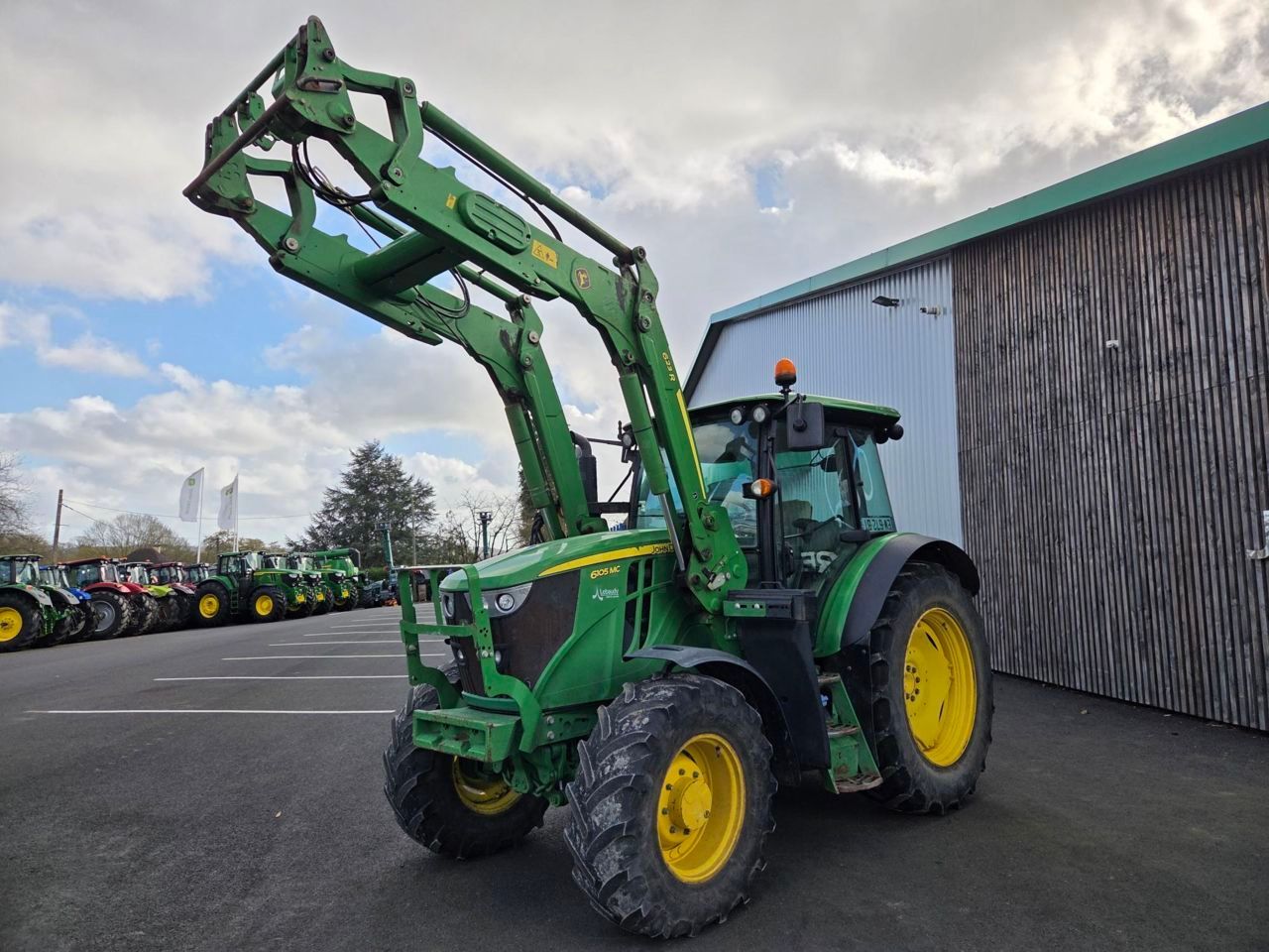 John Deere 6105 MC Tractor €34,900