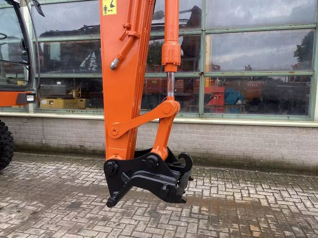 E-FARM: Hitachi zx 140 w-3 - Excavator - id ZD9RYP5 - Year of