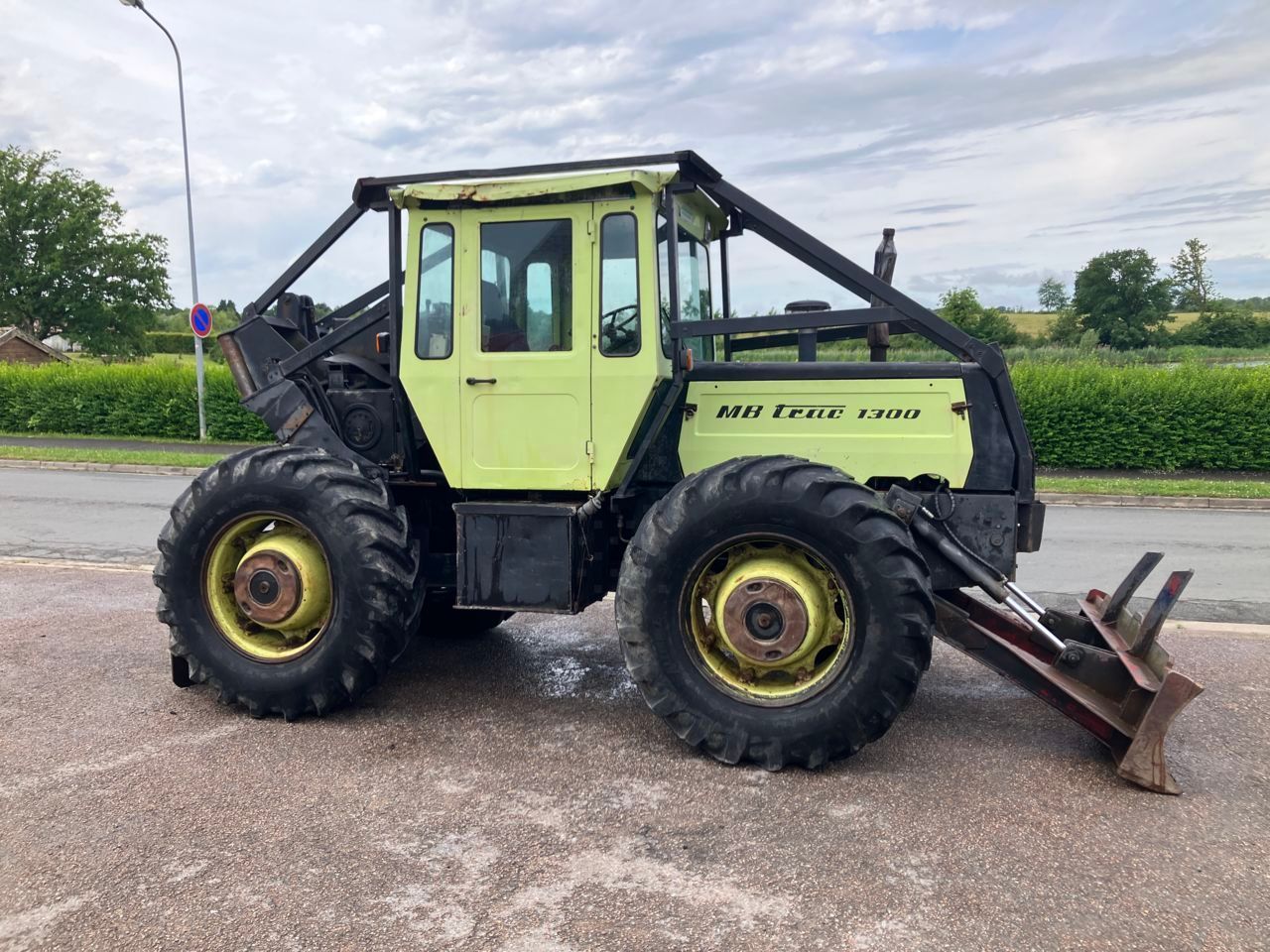 Mercedes-Benz Trac 1500 Trattore 58.800 €