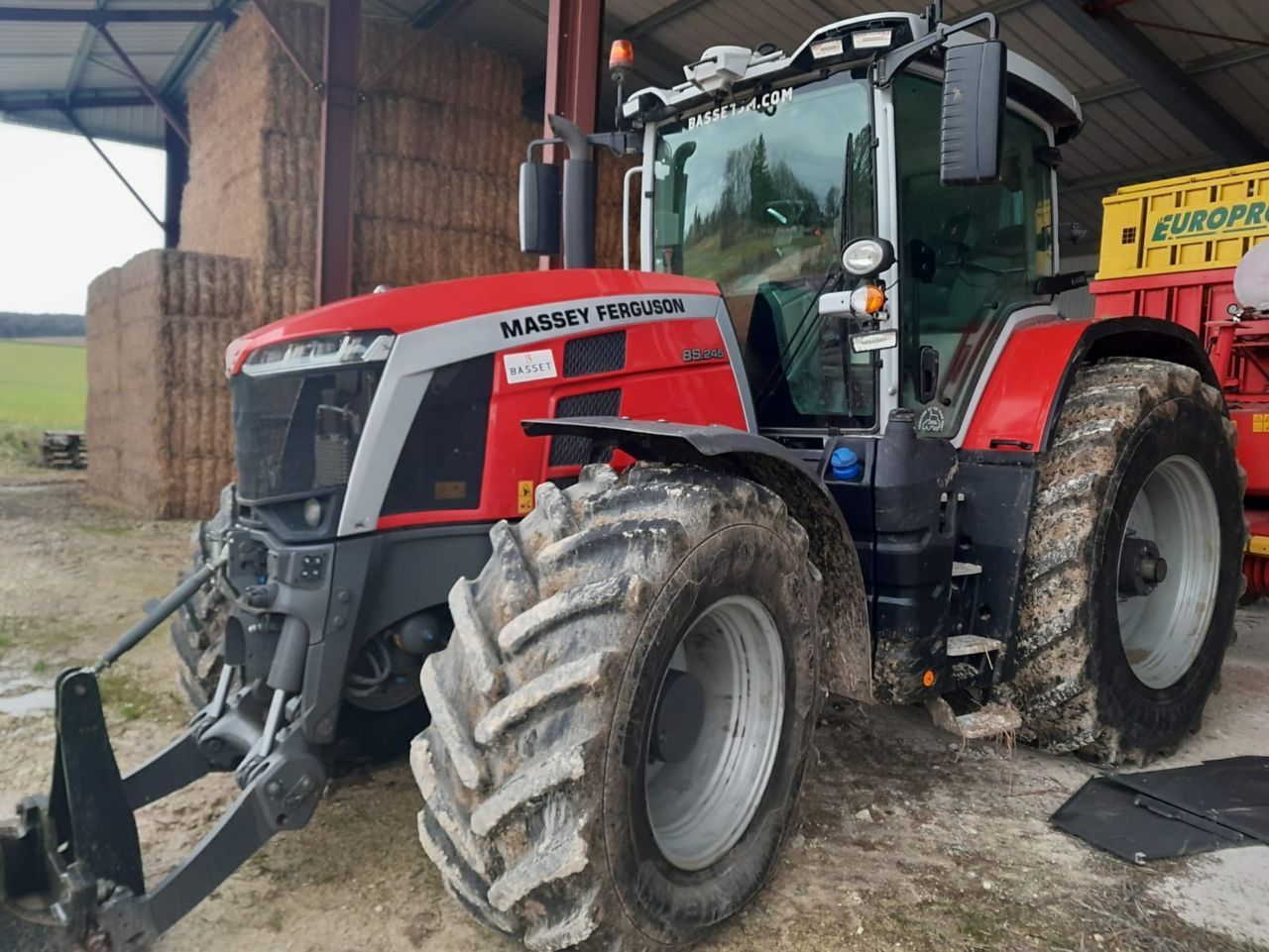 Massey Ferguson 8S.245 Traktor 150.000 €
