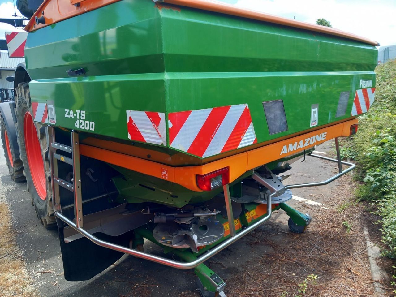 E-FARM: Amazone za-ts 4200 profis hydro - Esparcidor de abono - id 8PTWHPU - 14.900 € - Año: 2017 - Francia