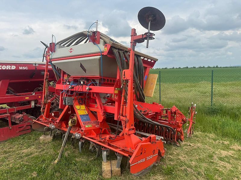 E-FARM: Kuhn venta ti mit hrb302 - Vetőgép - id TBAFLVS - 4867 EUR - Gyártási év: 1996 - Ausztria