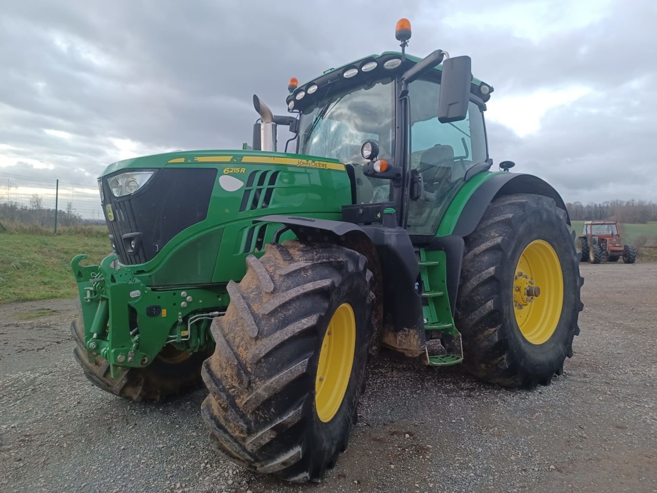 E-FARM: John Deere 6215 R - Tractor - id KB3RAIB - Año: 2018 - Horas: 3400,Potencia del motor: 215,Francia