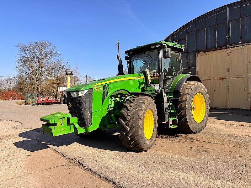 E-FARM: John Deere 8320 R - Tractor - id 28EHWM8 - €119,800 - Year of construction: 2017 - Engine hours: 7,540,Engine power (HP): 320,Germany
