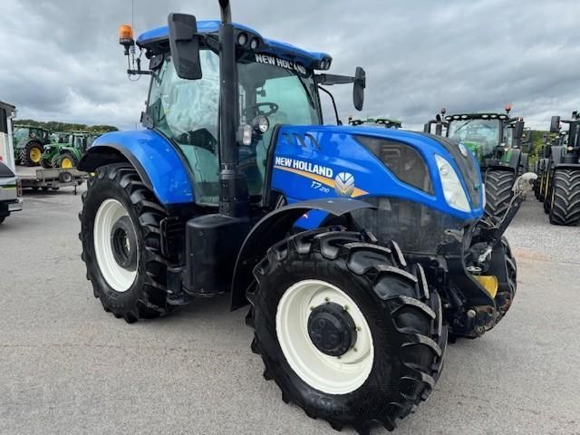 New Holland T7.210 Traktor 69 225 €