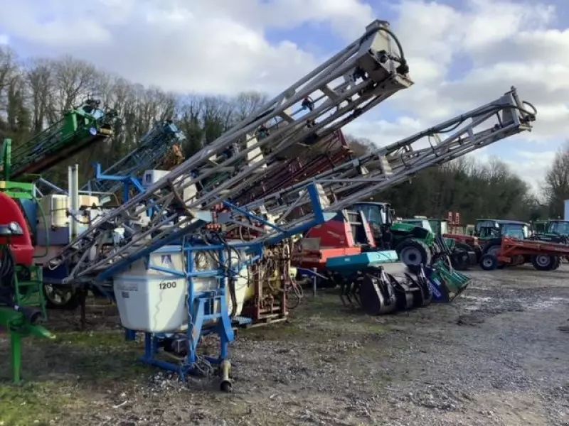E-FARM: Blanchard 1200l - Pulverizador - id USZSNWZ - 6500 € - Año: 2000 - Francia
