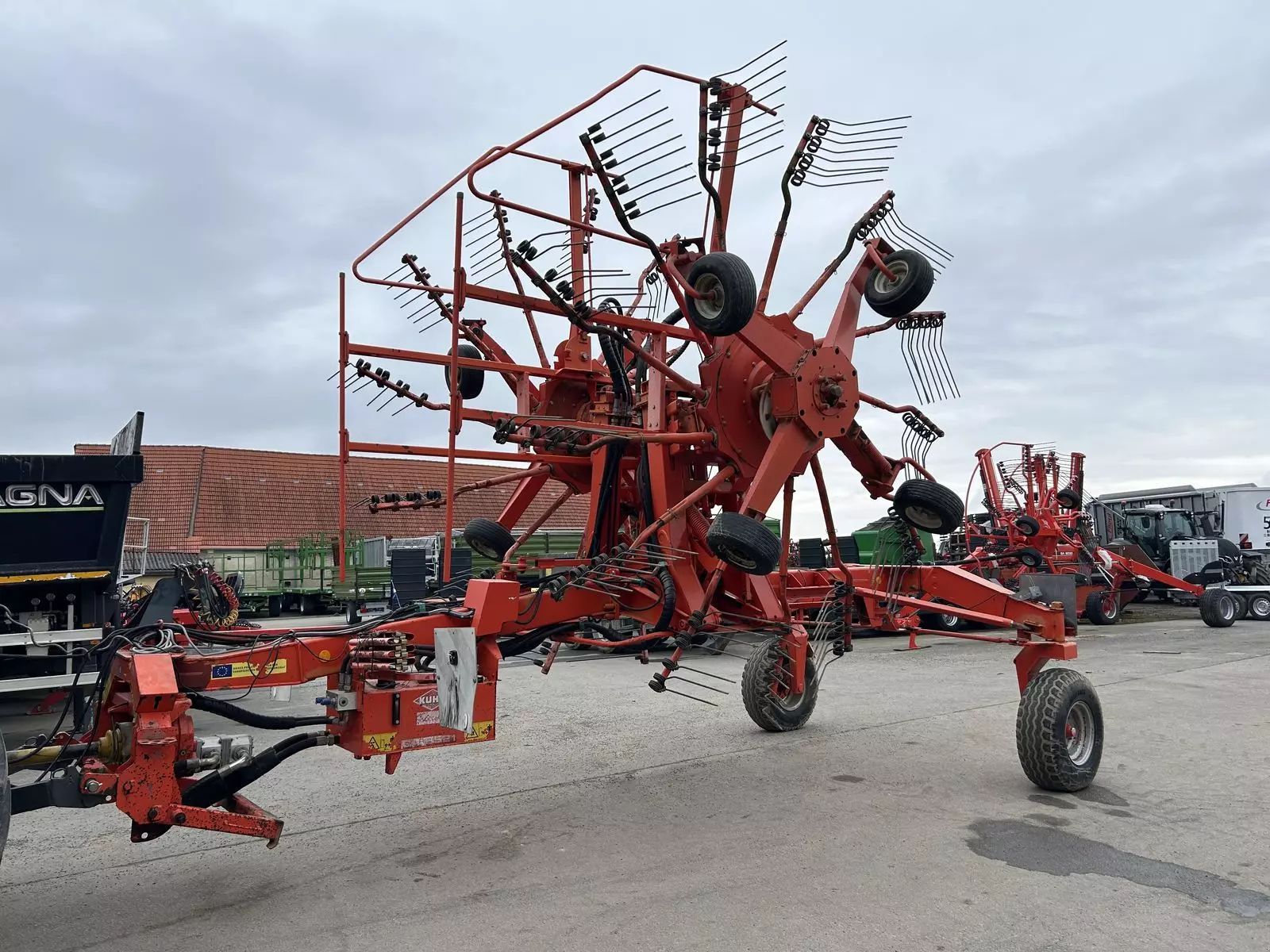 Kuhn GA 8521 Zgrabiarka pokosowa 10 619 €