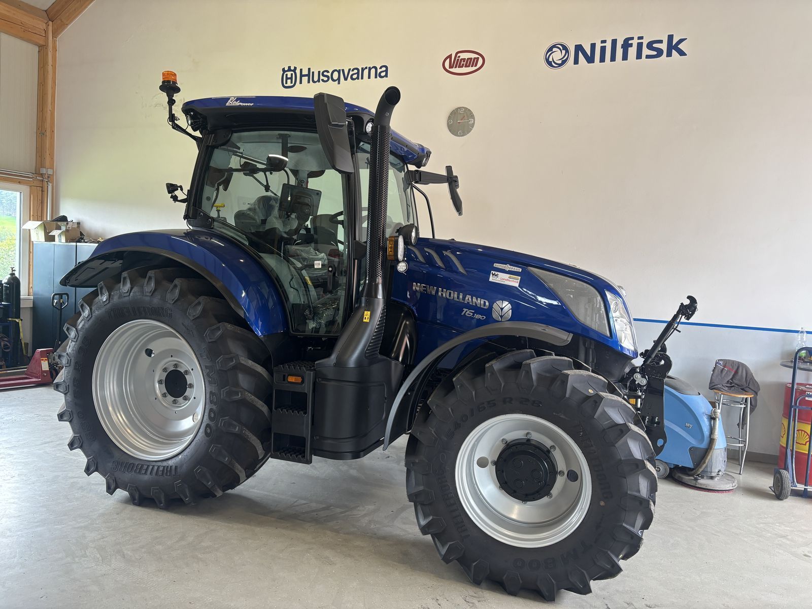 New Holland T6.180 Tractor 126.667 EUR
