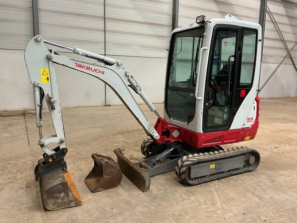 Takeuchi tb 216 Mini-pelle 15 750 €