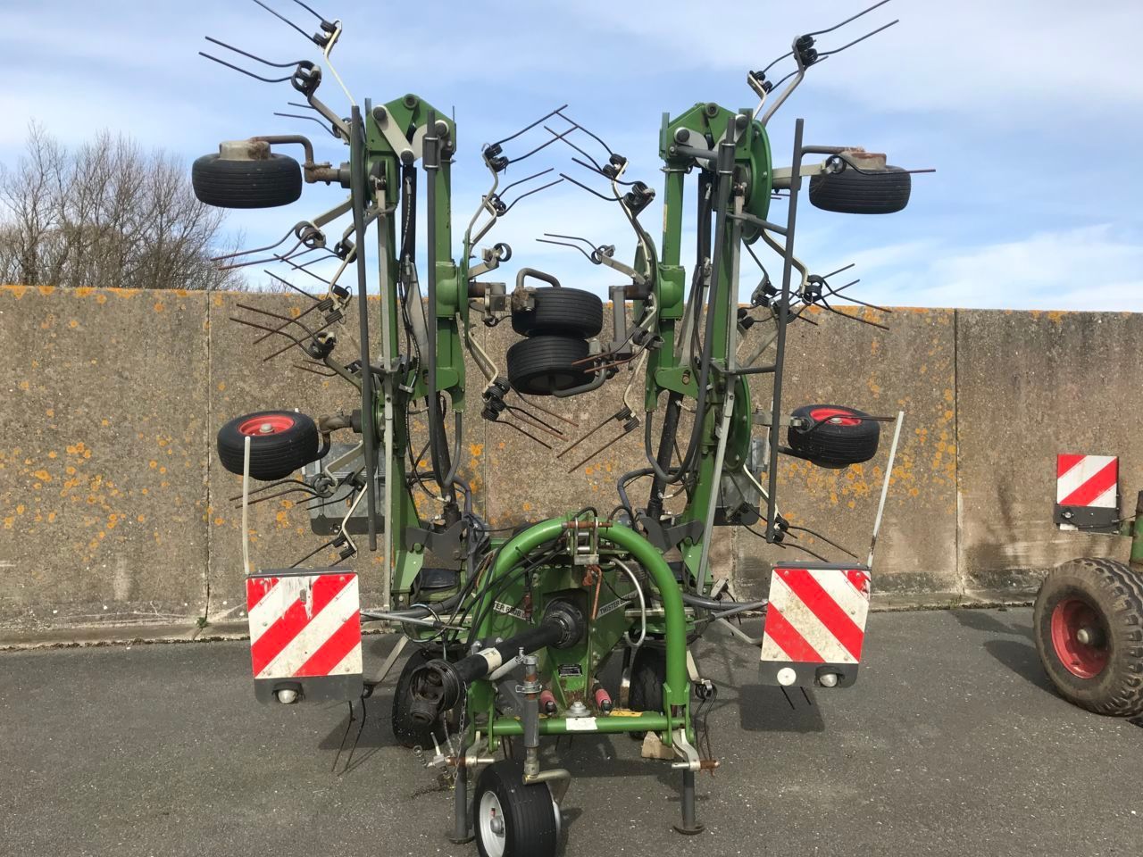 E-FARM: Fendt Twister 8608 DN - Faneuse - id DDRSX9C - 11 000 € - Année: 2021 - France