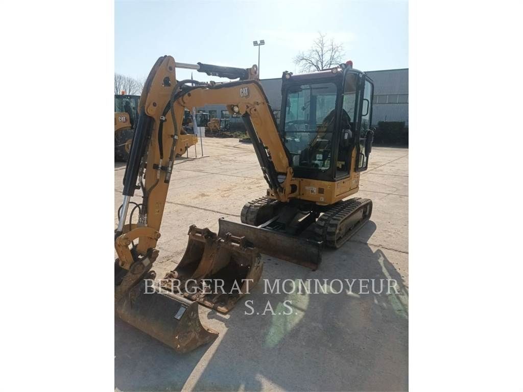 E-FARM: Caterpillar 302.7 - Lánctalpas kotrógép - id A2HHWQN - 42 000 EUR - Gyártási év: 2023 - Franciaország