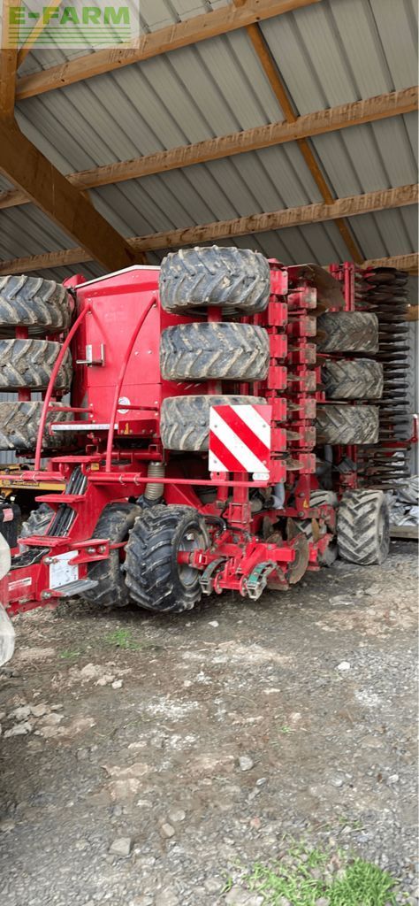 E-FARM: Kverneland u-drill - Semoir direct - id VJ56RS2 - Année: 2017 - France