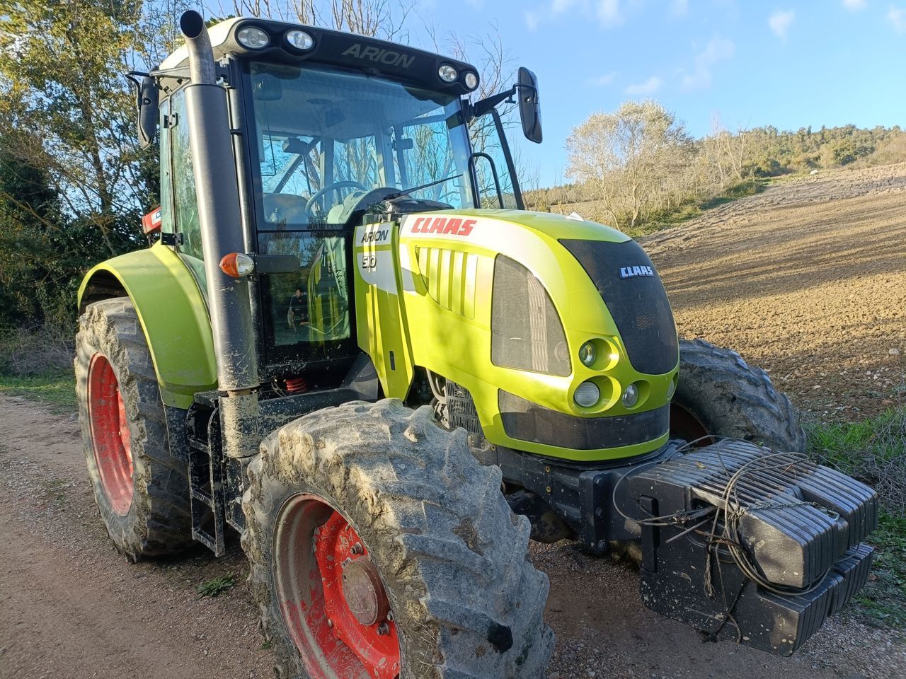 E-FARM: Claas Arion 510 - Tractor - id JIGGUVM - 35.000 € - Año: 2009 - Horas: 3300,Potencia del motor: 110,Italia