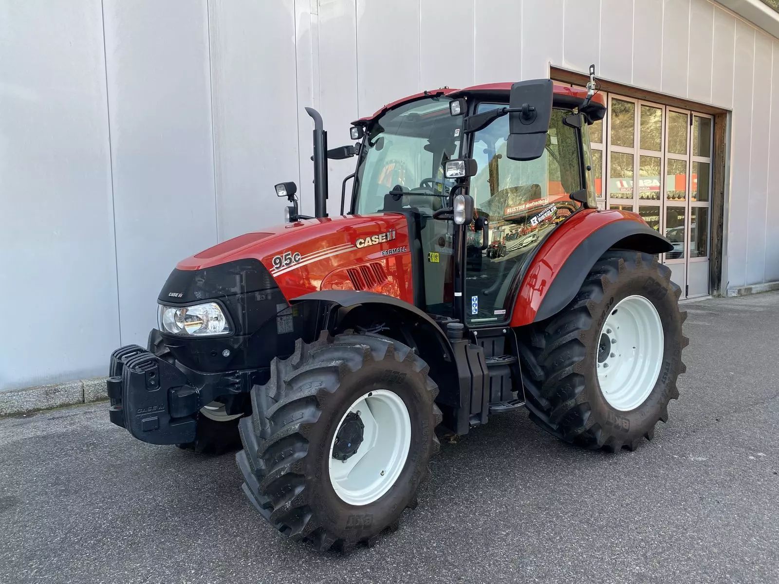 Case IH Farmall 95 C Traktor 55 417 €