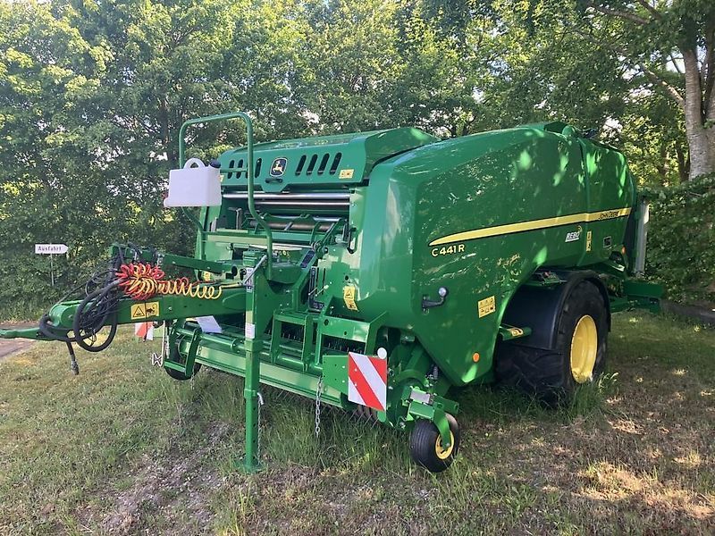 E-FARM: John Deere C441R - Presse à balles - id ZA5JIEJ - 85 000 € - Année: 2022 - Allemagne