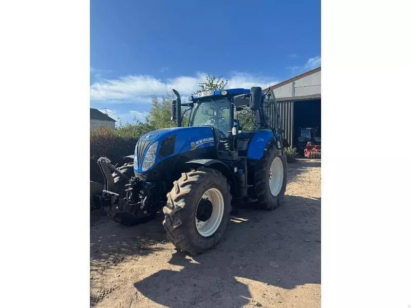 E-FARM: New Holland T7.185 - Tractor - id T3CDK5G - €47,000 - Year of construction: 2015 - Engine hours: 5,900,Engine power (HP): 140,France