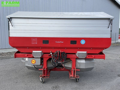 E-FARM: Kverneland exacta tl - Fertiliser spreader - id YIYTKVM - €14,706 - Year of construction: 2016 - Germany