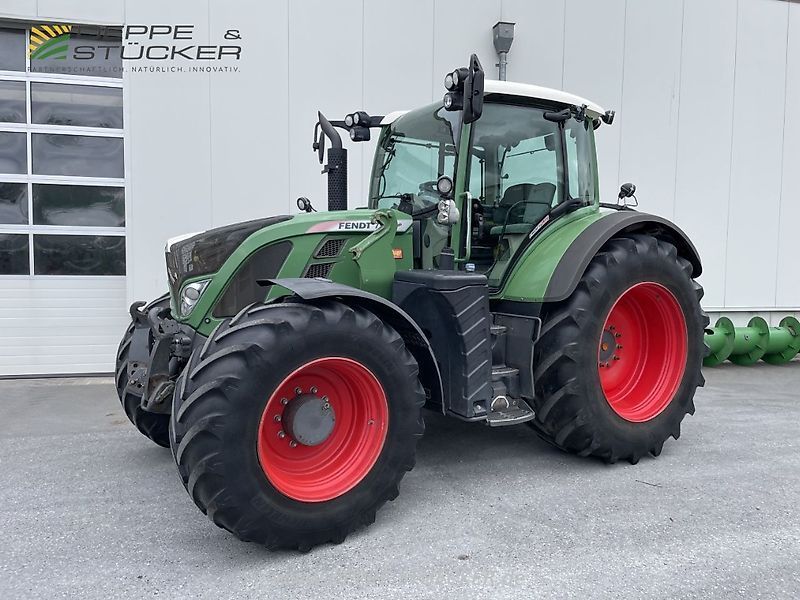 E-FARM: Fendt 724 Vario - Traktor - id HCXQDLU - 78.900 € - Baujahr: 2012 - Abgelesene Motorstunden: 9.688,Motorleistung (PS): 240,Deutschland