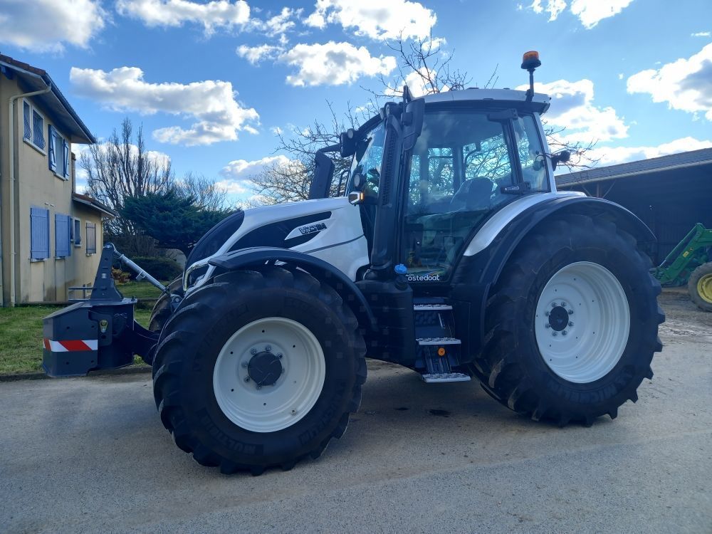 Valtra N 175 D Tractor €126,500
