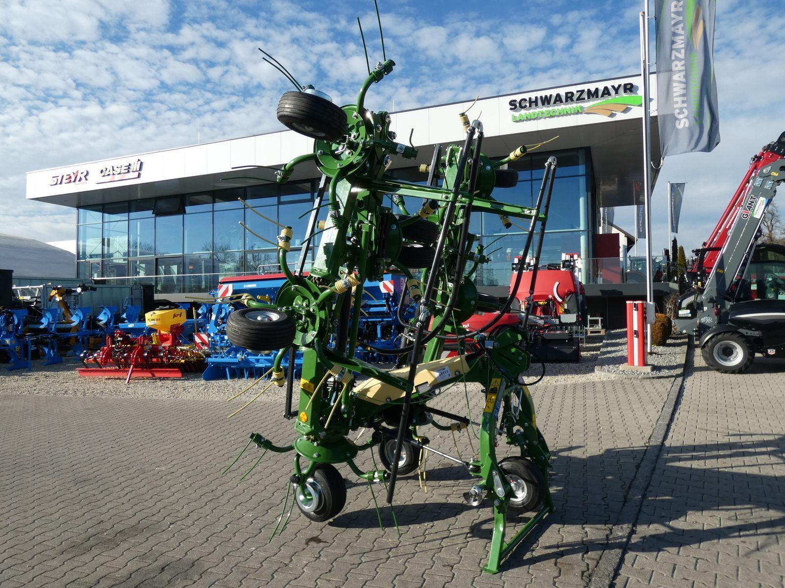 Krone Vendro 820 Highland Tedder