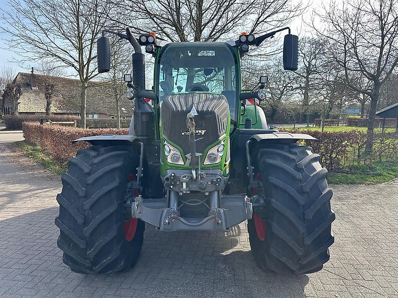 Fendt 724 Vario Profi Plus Tractor 114.000 €