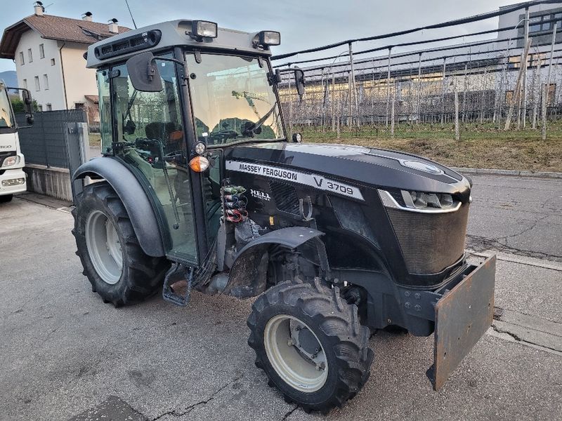Massey Ferguson 3709AL Traktor 48.500 €