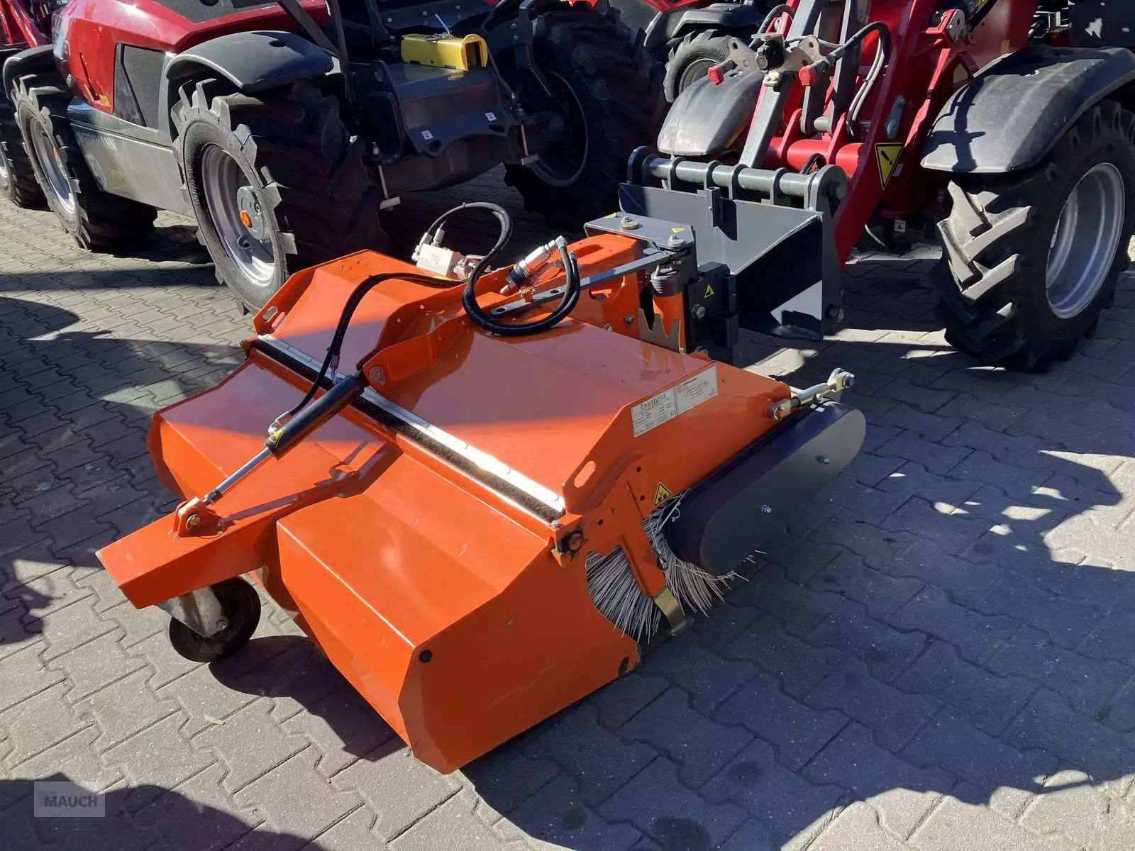 E-FARM: Bema 580 kommunalkehrmaschine vorführer - Equipamiento municipal - id DUJZYTA - 5140 € - Año: 2022 - Austria