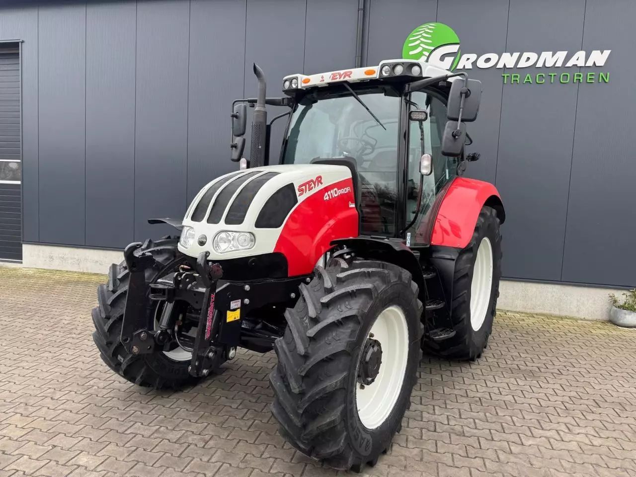 Steyr 4110 Profi Traktorius 38 500 €